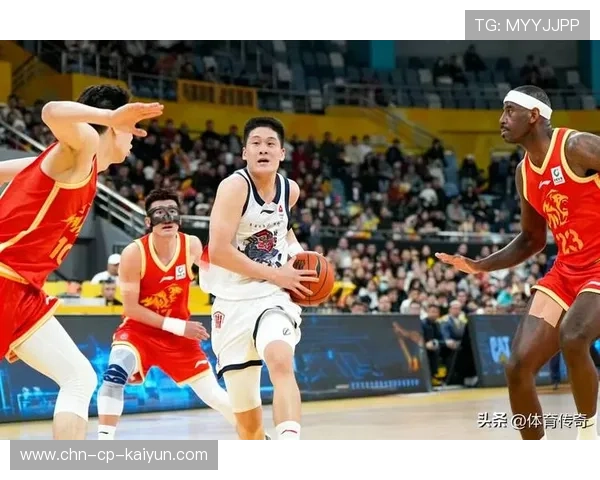 球星在训练营分享职业心态，青训小将受益良多